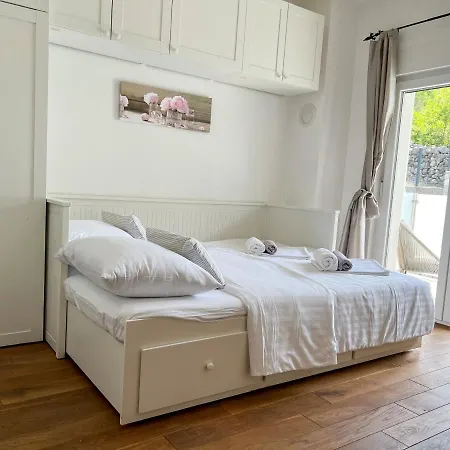 Princess With Sea View And Private Parking For 2 Cars Apartment *