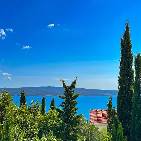 Apartment Princess With Sea View And Private Parking For 2 Cars