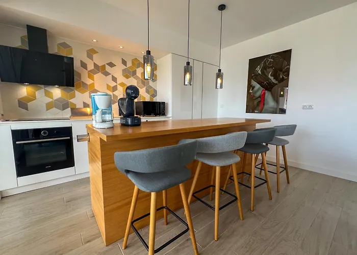 Apartment Princess With Sea View And Private Parking For 2 Cars