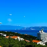 Princess With Sea View And Private Parking For 2 Cars 아파트
